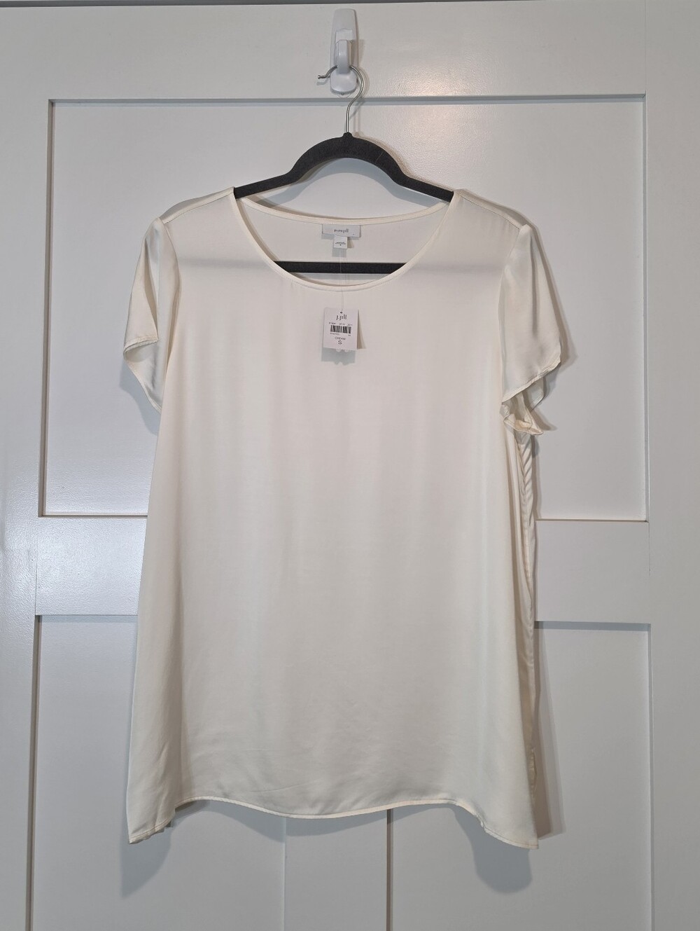 Pure Jill Silky Satiny Soft Cream Top Lightweight Drapey Short Sleeve Small New